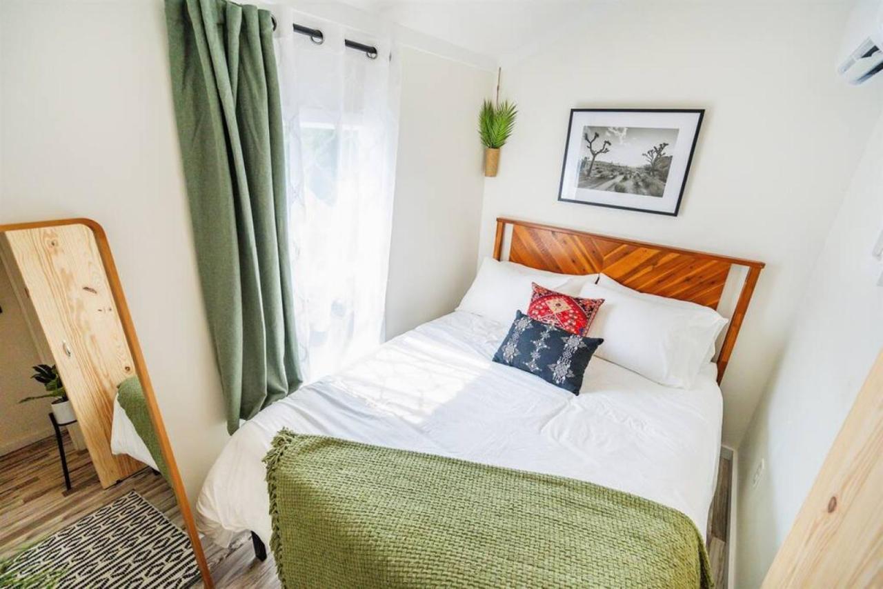 5 Cozy Casita Lux Tiny House, Firepit, 5 Mins To Downtown 甘特斯维尔 外观 照片