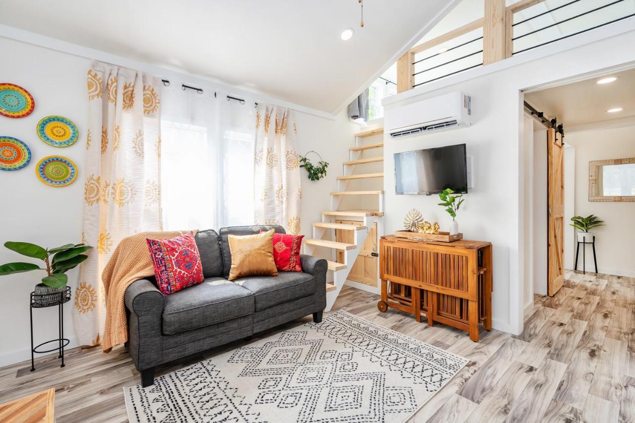 5 Cozy Casita Lux Tiny House, Firepit, 5 Mins To Downtown 甘特斯维尔 外观 照片
